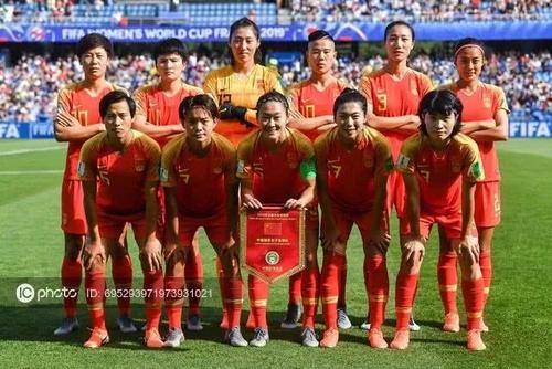 中国女足和男足谁厉害