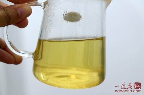 为什么泡出来的绿茶没颜色