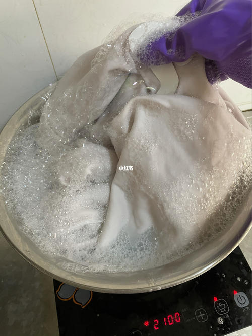 衣服串洗被染色了怎么洗掉