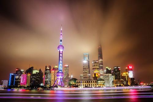 深圳好混还是上海好混