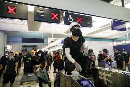 暴徒为什么不敢攻击驻港部队