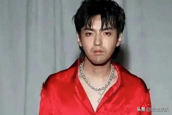 吴亦凡看守所天天哭