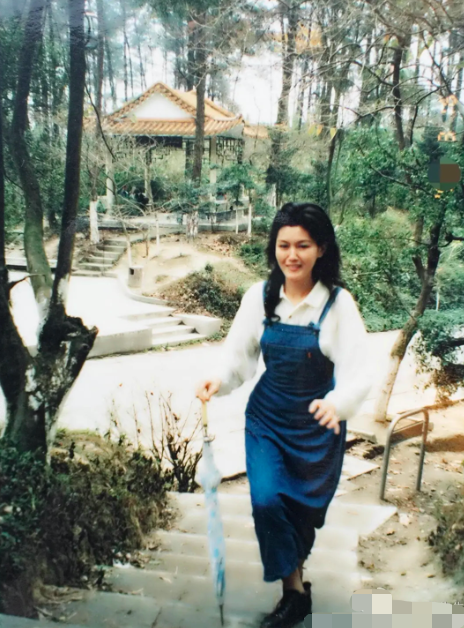 吴亦凡家是干什么的