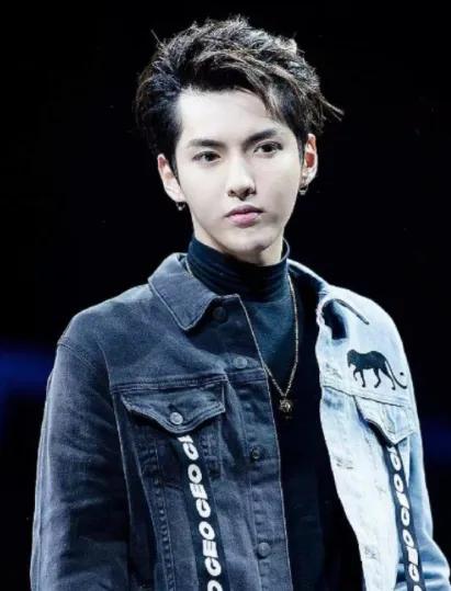 吴亦凡家是干什么的