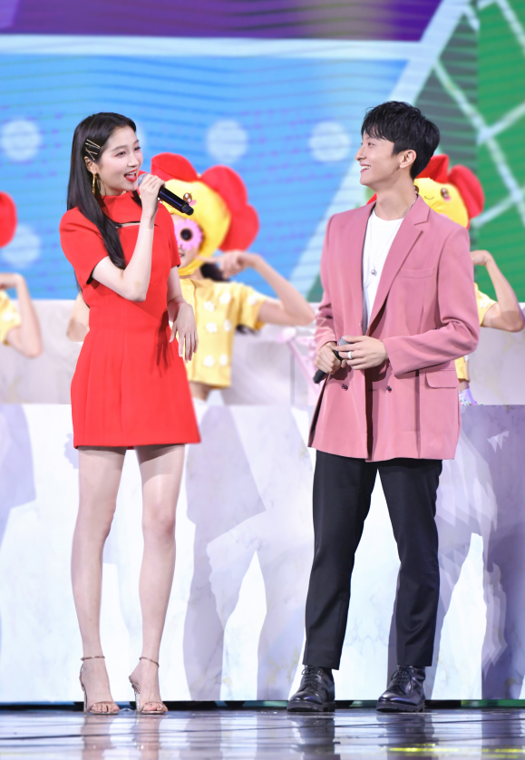 关晓彤的胸有多大啊