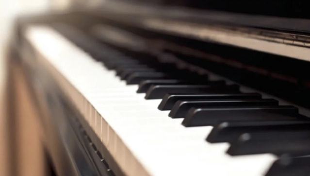 郎朗和李云迪是一个级别的吗