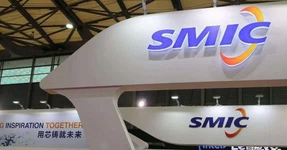 荷兰向中国交付7nm光刻机是真的吗